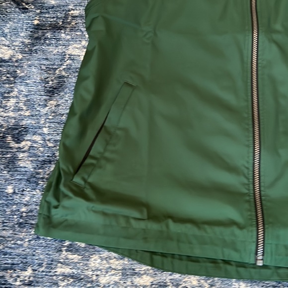 Cutter & Buck Weather Tec full green zip vest.  Size XL - Picture 2 of 7